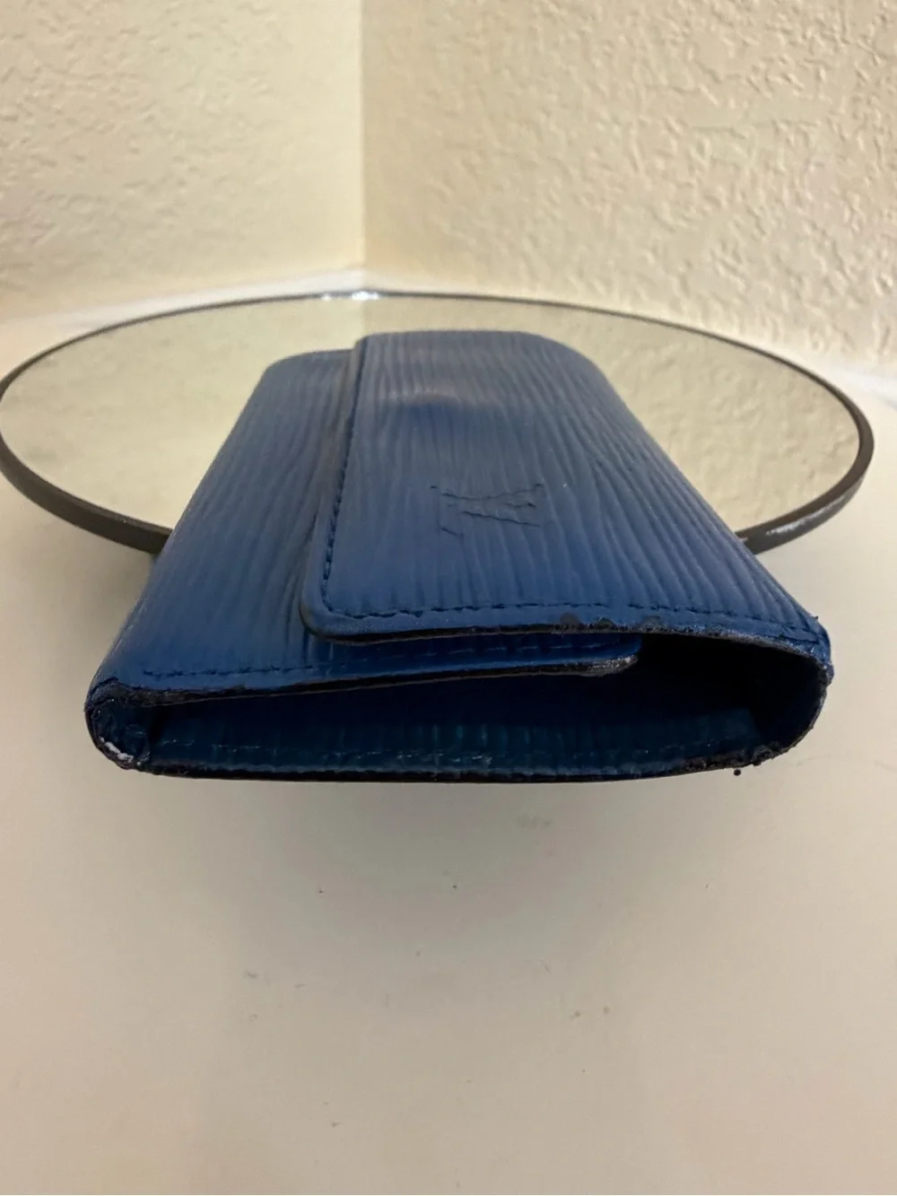 Louis Vuitton Epi Leather Key Holder Key Clave Blue 6 Keys